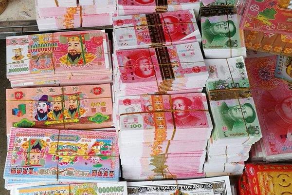 夢見死人給錢是什么意思 夢到死人給自己錢沒要有什么預(yù)兆