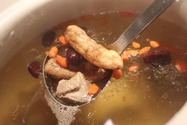 老鴨子燉什么最營養 鴨子燒什么好吃