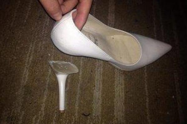 夢見鞋跟斷了是什么意思 女人夢到自己高跟鞋跟斷了有什么預兆