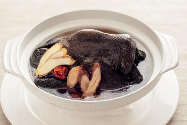 烏骨雞湯的功效與作用 孕婦可以吃烏骨雞嗎