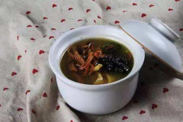 烏骨雞湯的功效與作用 孕婦可以吃烏骨雞嗎