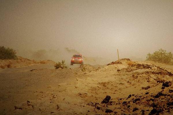 夢見風沙是什么意思 女人夢到風沙撲面而來有什么預兆