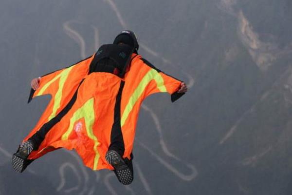 夢見飛上天是什么意思 女人夢到自己飛起來了有什么預兆