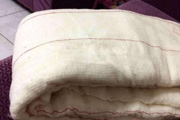 夢見褥子是什么意思 女人夢到褥子破了露棉花了有什么預兆