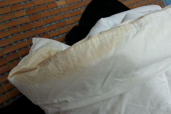 夢見褥子是什么意思 女人夢到褥子破了露棉花了有什么預兆