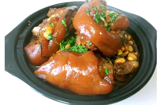 吃豬腳能豐胸嗎 豬腳和什么燉下奶