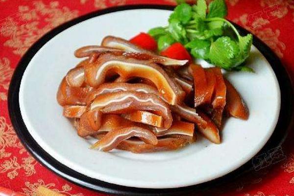 豬耳朵功效與作用 豬耳朵營養(yǎng)價(jià)值