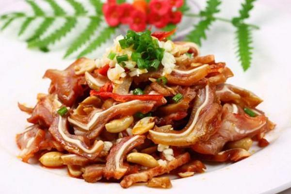 豬耳朵功效與作用 豬耳朵營養(yǎng)價(jià)值