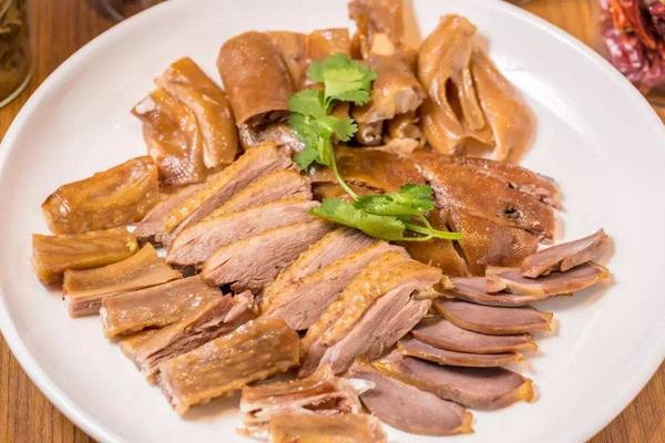 鵝肉燉什么好吃 鵝肉怎么燉容易爛