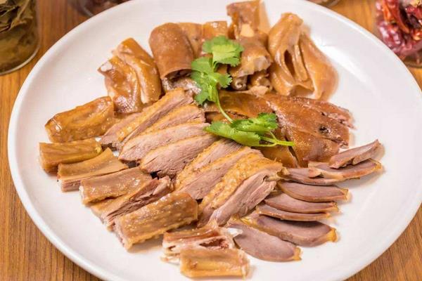 鵝肉市場價格多少錢一斤 吃鵝肉有什么好處