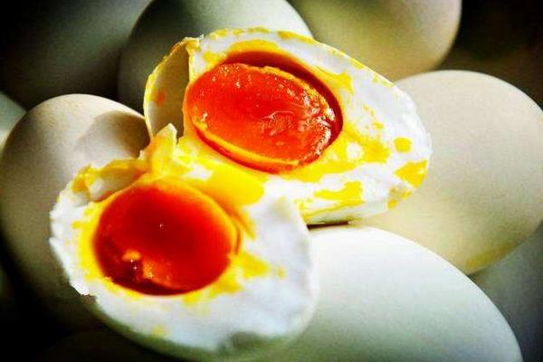 咸鴨蛋怎么挑選 怎樣切咸鴨蛋