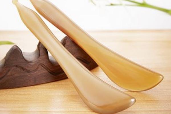 牛角刮痧板怎么用 牛角手串怎么盤