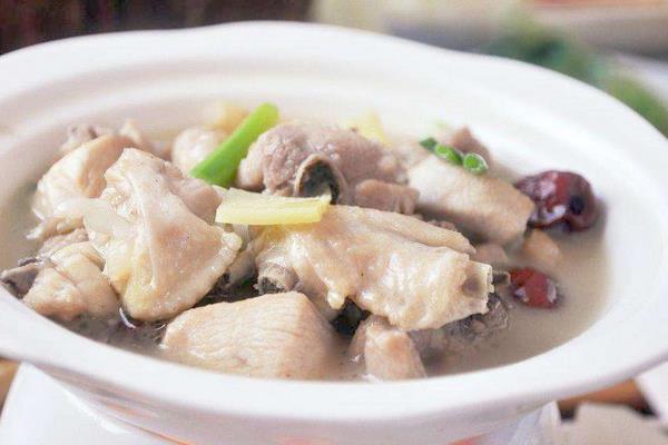 雞肉燉多久才能熟 雞肉燉不爛怎么補救