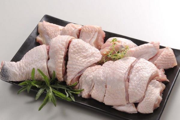 雞肉和鴨肉哪個(gè)營(yíng)養(yǎng)好 雞肉哪個(gè)部位最嫩