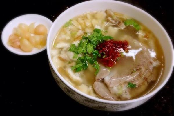 羊肉泡饃怎么做好吃又簡單 羊肉泡饃怎么吃