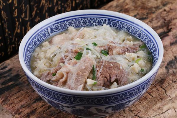 羊肉泡饃怎么做好吃又簡單 羊肉泡饃怎么吃