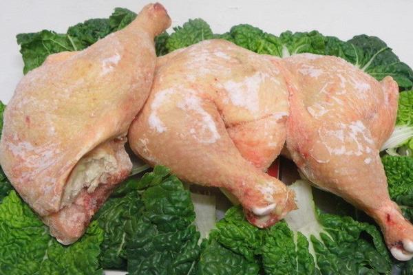 雞肉燉什么最補 雞肉用什么燉最好