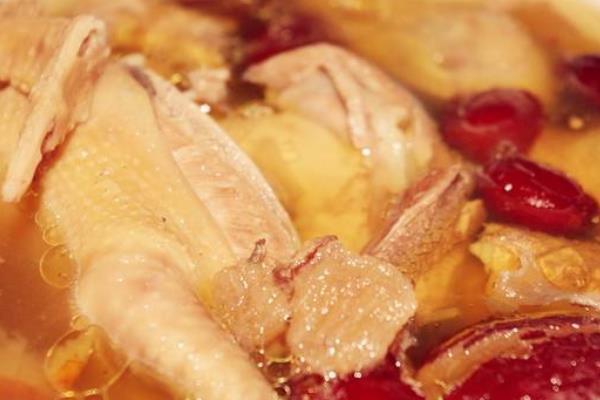 鴿子肉怎么做好吃又簡單 鴿子肉的功效與作用