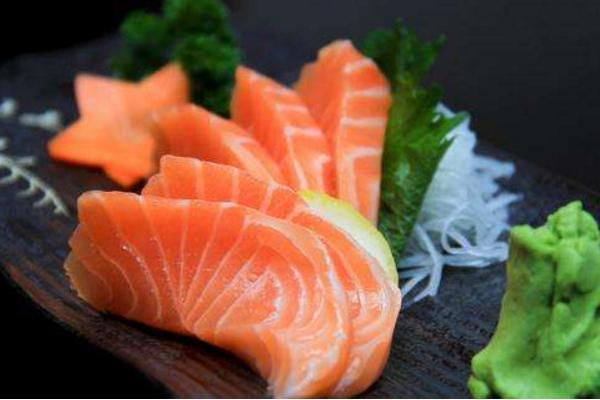 三文魚怎么做給寶寶吃 寶寶吃三文魚好嗎