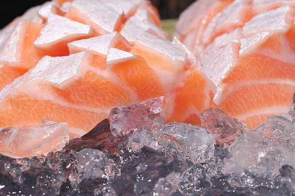 三文魚壽司怎么吃 三文魚生魚片怎么吃