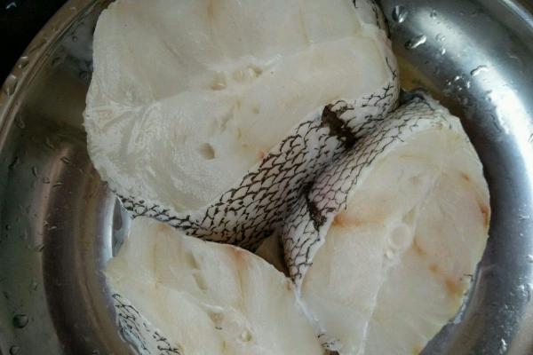 油魚和鱈魚哪個好 油魚和鱈魚的區別是什么