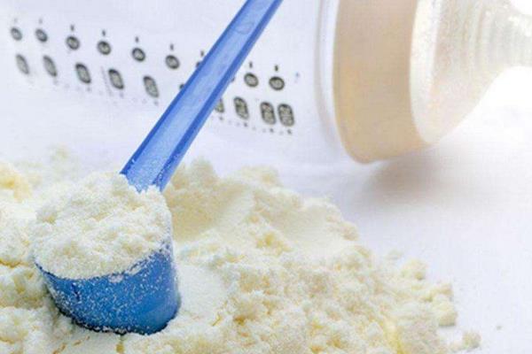 山羊奶和牛奶哪個好 綿羊奶粉好還是山羊奶粉好