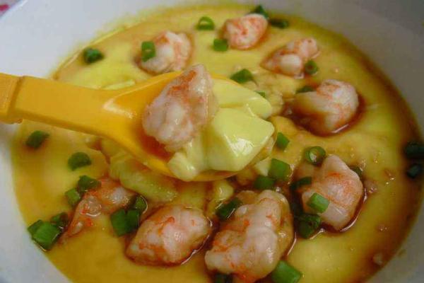 鴕鳥(niǎo)蛋怎么吃 鴕鳥(niǎo)蛋怎么打開(kāi) 鴕鳥(niǎo)蛋好吃嗎