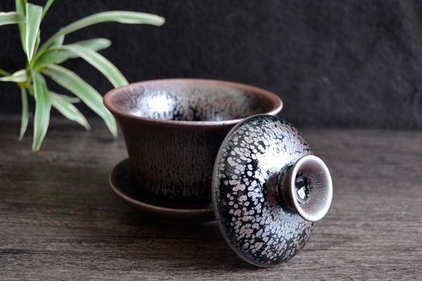 鷓鴣茶屬于什么茶 鷓鴣茶是寒性的嗎