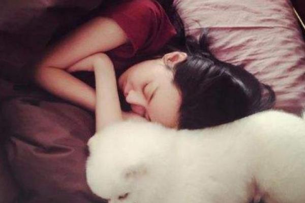 夢(mèng)見(jiàn)蒜苔是什么意思 女人夢(mèng)見(jiàn)蒜苔有什么預(yù)兆(是胎夢(mèng)嗎)