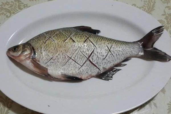 武昌魚(yú)市場(chǎng)價(jià)格多少錢(qián)一斤  孕婦可以吃武昌魚(yú)嗎