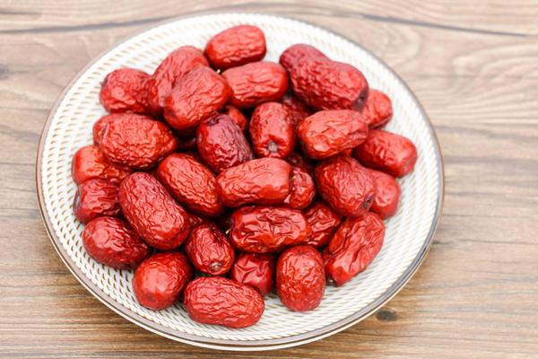 新疆若羌灰棗市場價格多少錢一斤 如何辨別若羌灰棗的真假