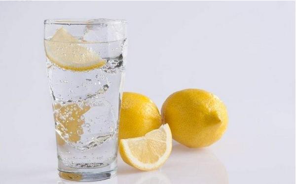 夢見喝檸檬水是什么意思 夢到喝檸檬汁有什么預兆