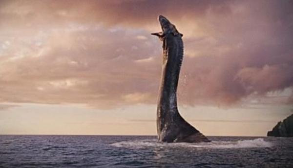 夢見水怪是什么意思 夢到水怪從水里出現(xiàn)攻擊自己有什么預(yù)兆