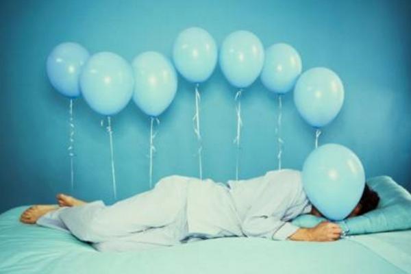 夢見辦公室很多人是什么意思 夢到原來的辦公室有什么預(yù)兆