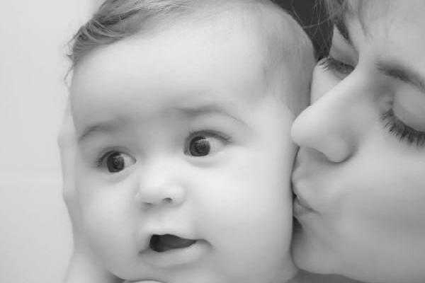 夢見別人生孩子是什么意思 夢到別人快要生孩子了有什么預兆