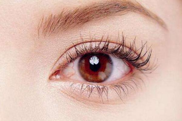 夢見眼睛腫了是什么意思 女人夢到自己眼睛腫了打不開有什么預兆