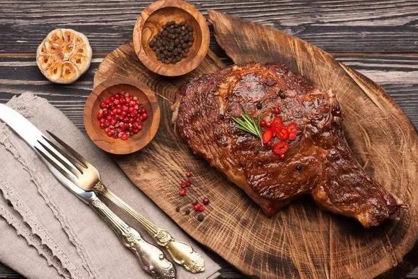 夢見牛排是什么意思 女人夢到自己在吃牛排有什么預兆