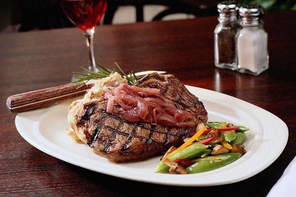 夢見牛排是什么意思 女人夢到自己在吃牛排有什么預兆