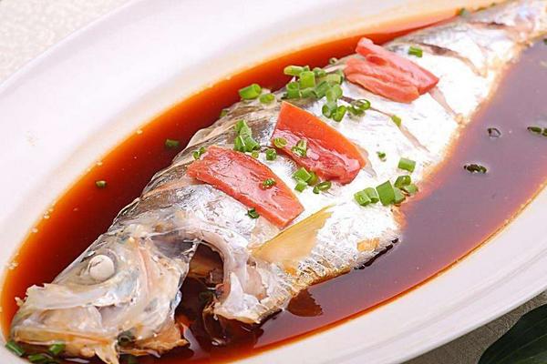 夢(mèng)見吃飯是什么意思 女人夢(mèng)到很多人在一起吃飯有什么預(yù)兆