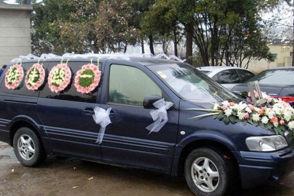 夢見靈車是什么意思 夢到靈車從給自己身邊開過有什么預(yù)兆