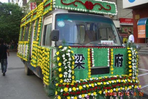 夢見靈車是什么意思 夢到靈車從給自己身邊開過有什么預(yù)兆