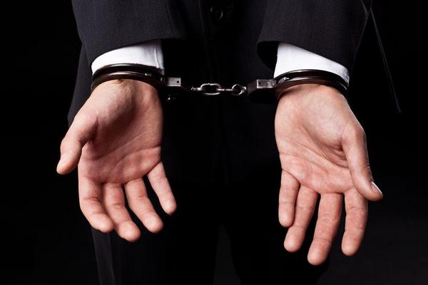 夢見戴手銬是什么意思 夢到別人給我?guī)咒D有什么預兆