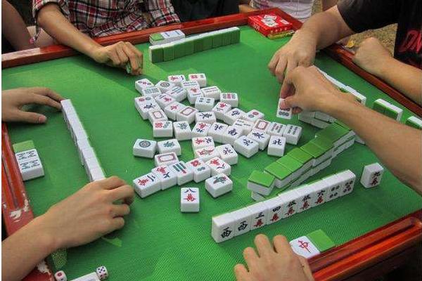夢見打麻將是什么意思  夢到和別人打麻將有什么預(yù)兆