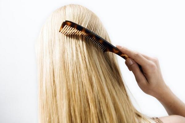 夢見頭發是什么意思 夢到自己的頭發很長有什么預兆