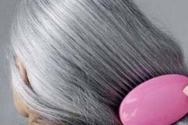 夢見頭發是什么意思 夢到自己的頭發很長有什么預兆