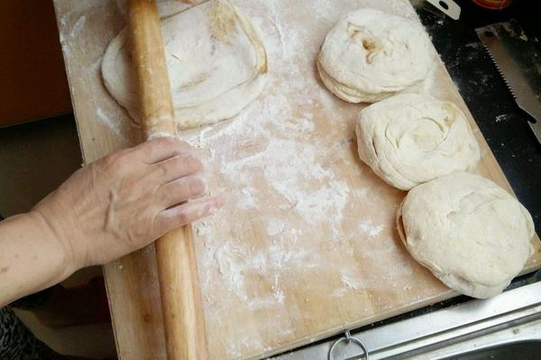夢見烙餅是什么意思 夢到自己吃烙餅有什么預兆