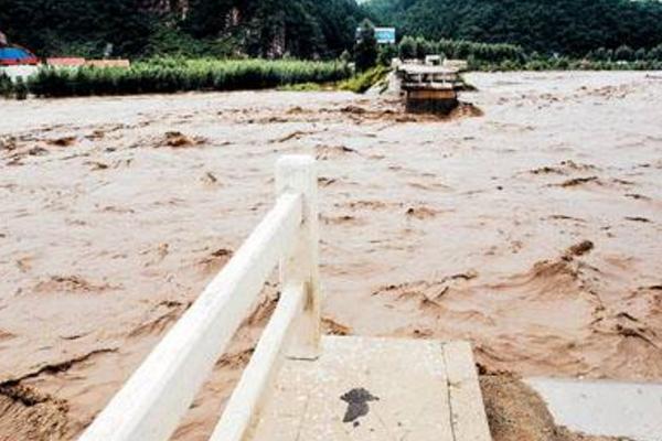 夢見橋斷了是什么意思 女人夢到洪水把橋沖斷了有什么預兆