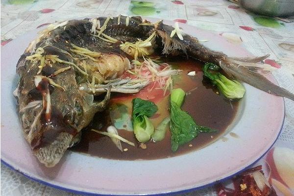 中華鱘魚魚皮怎么去除 中華鱘哪個部位有毒