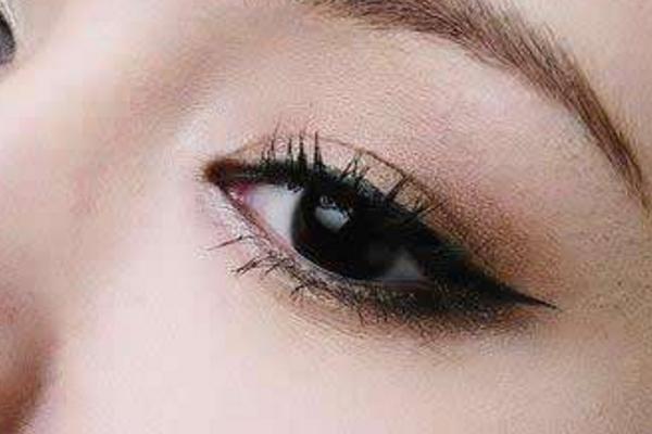 什么是狐貍眼 一個女生有狐貍眼好嗎