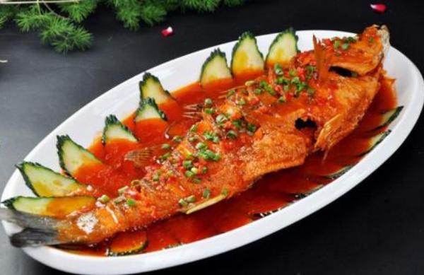 海鱸魚怎么做好吃又簡單 海鱸魚和淡水鱸魚哪個好